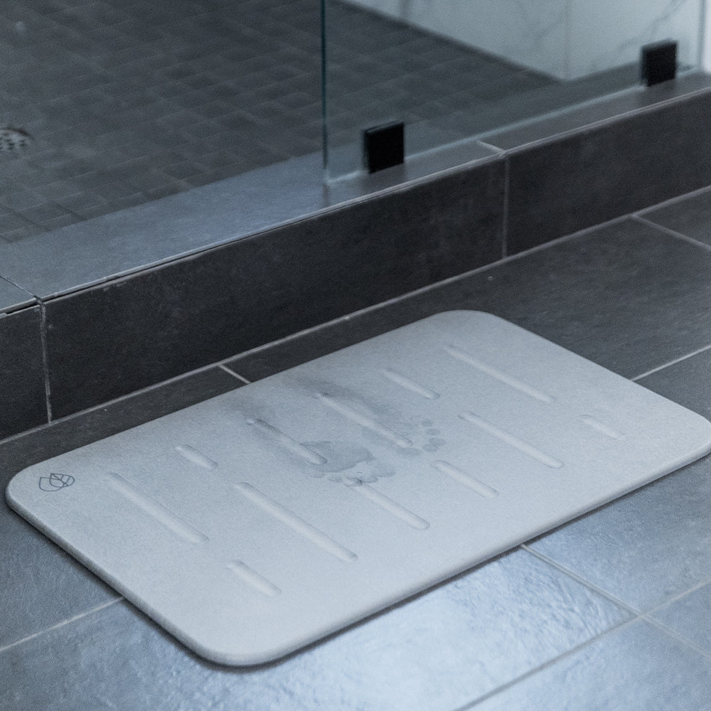bath stone mat rain style with drying foot prints - Dorai Home