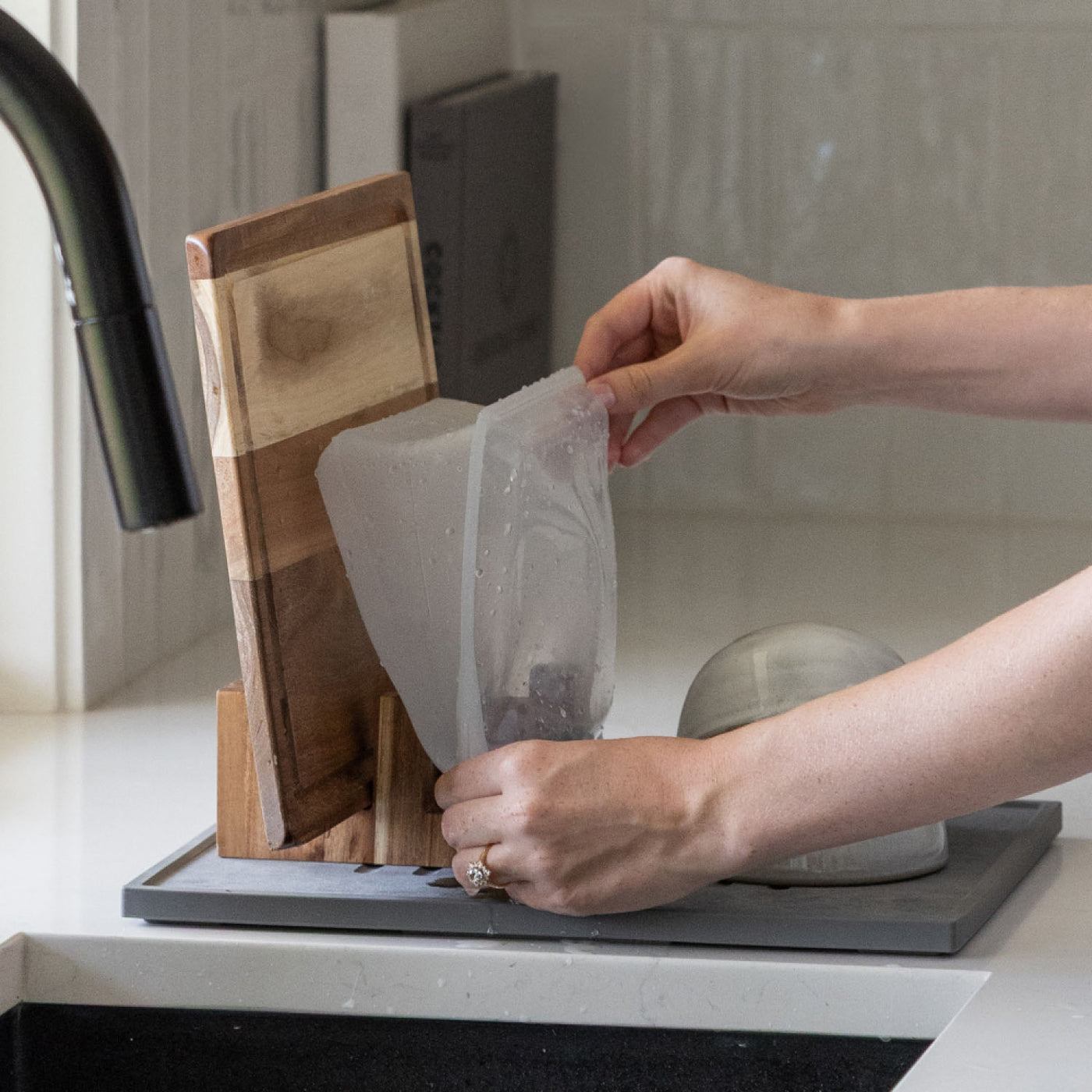 Cutting Board Holder (Open Box)