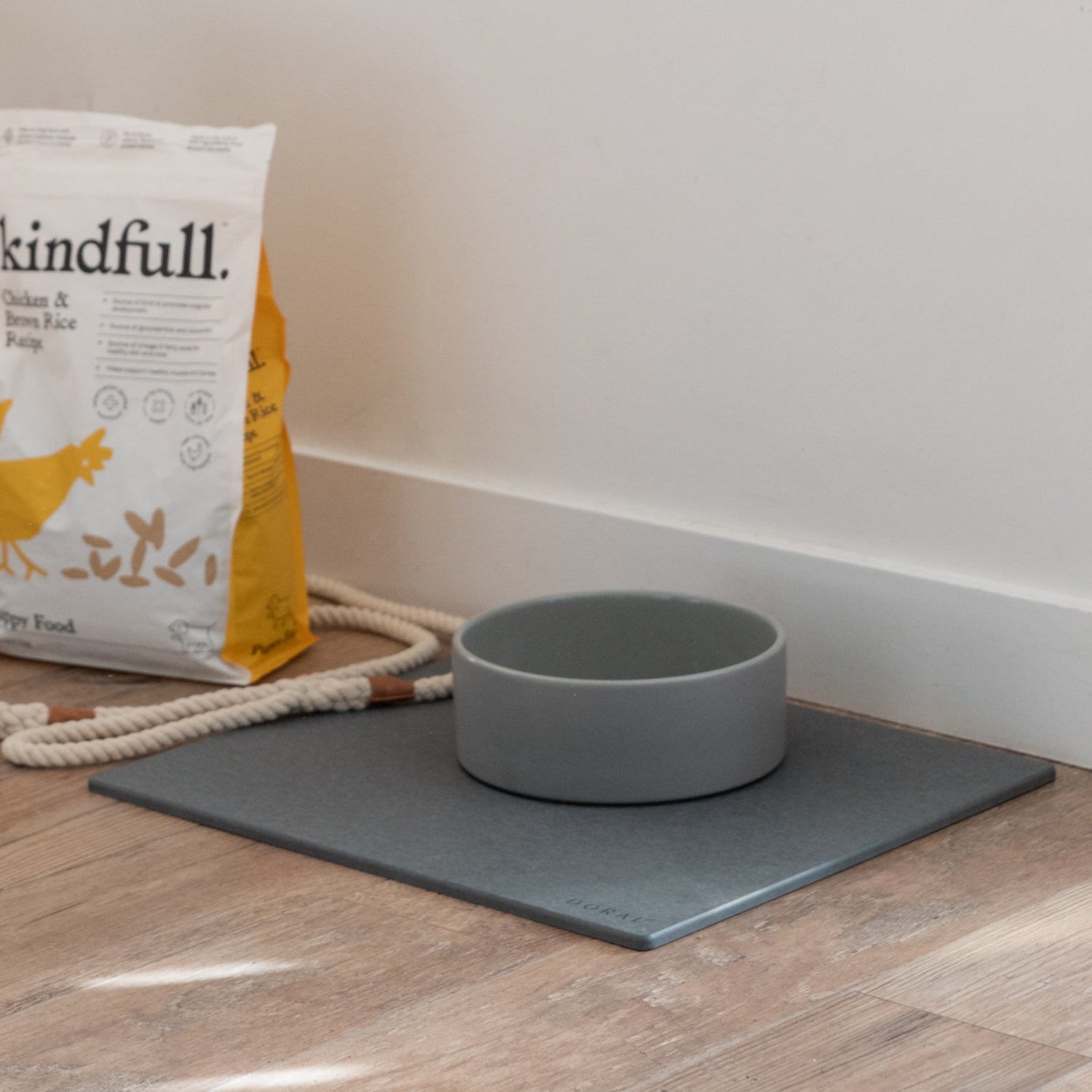 8 cup modern large water bowl for dogs on diatomaceous earth stone base - Dorai Home 