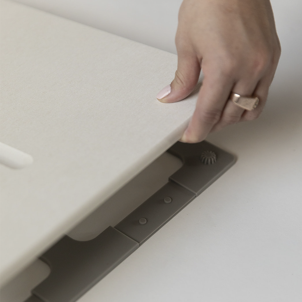 assembly of dual bath stone with rubber base