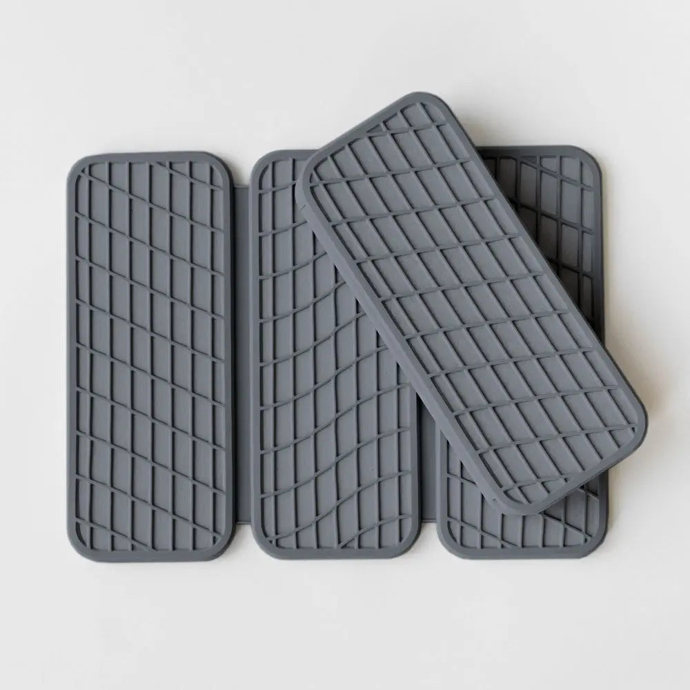 2 grey dish pad showing folded and unfolded state of them